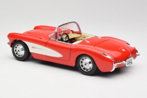 Chevrolet Corvette C1 Roadster Punane Bburago 1:18 3024 Metall - pilt 7/8
