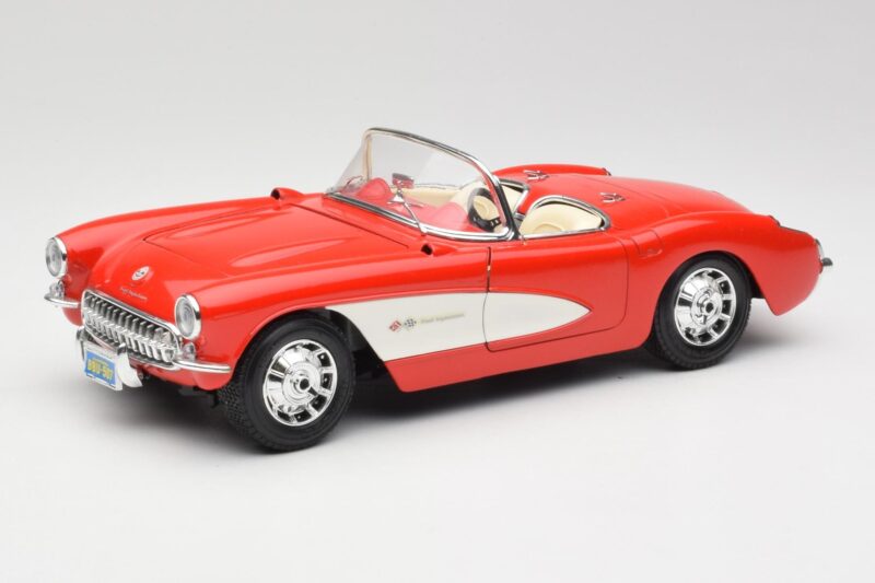Chevrolet Corvette C1 Roadster Punane Bburago 1:18 3024 Metall