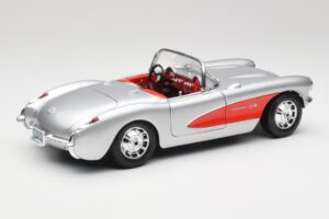 Chevrolet Corvette C1 Hõbedane & Punane Bburago 1:18 3024-M1 Metall - pilt 3/8