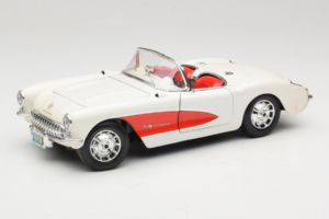 Chevrolet Corvette C1 Valge & Punane Bburago 1:18 3024-M3 Metall