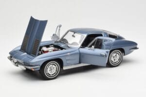 Chevrolet Corvette C2 Sinihall Metallik AUTOart 1:18 71182 Metall - pilt 2/8