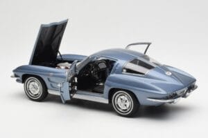 Chevrolet Corvette C2 Sinihall Metallik AUTOart 1:18 71182 Metall - pilt 5/8