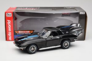 Chevrolet Corvette C2 Must American Muscle 1:18 AMM1099/06 Metall - pilt 8/8