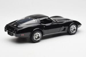 Chevrolet Corvette C3 Must UT Models 1:18 21071 Metall - pilt 3/8