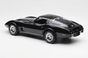 Chevrolet Corvette C3 Must UT Models 1:18 21071 Metall - pilt 7/8