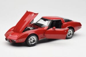 Chevrolet Corvette C3 Punane UT Models 1:18 21073 Metall - pilt 2/8