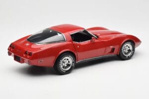 Chevrolet Corvette C3 Punane UT Models 1:18 21073 Metall - pilt 3/8