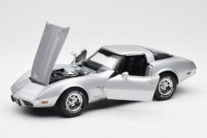 Chevrolet Corvette C3 Hõbedane UT Models 1:18 21072 Metall - pilt 2/8
