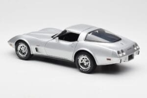 Chevrolet Corvette C3 Hõbedane UT Models 1:18 21072 Metall - pilt 7/8