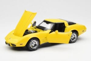 Chevrolet Corvette C3 Kollane UT Models 1:18 21074 Metall - pilt 2/8