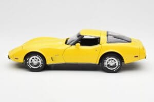 Chevrolet Corvette C3 Kollane UT Models 1:18 21074 Metall - pilt 4/8