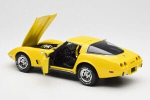 Chevrolet Corvette C3 Kollane UT Models 1:18 21074 Metall - pilt 5/8