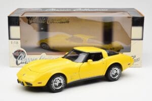Chevrolet Corvette C3 Kollane UT Models 1:18 21074 Metall - pilt 8/8