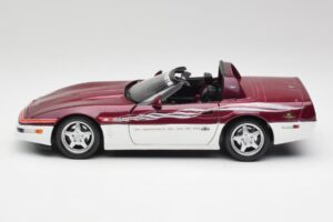 Chevrolet Corvette C4 Indy 500 Pace Car Maisto 1:18 56011 Metall - pilt 4/8