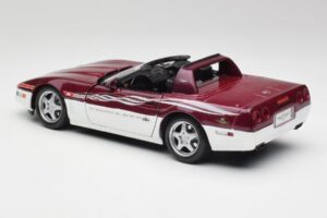 Chevrolet Corvette C4 Indy 500 Pace Car Maisto 1:18 56011 Metall - pilt 7/8