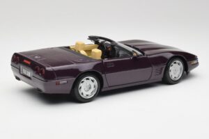 Chevrolet Corvette C4 LT4 Kabriolett Lilla Metallik Maisto 1:18 50277 Metall - pilt 3/8