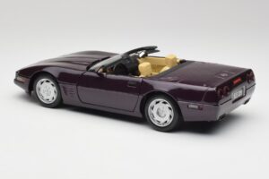Chevrolet Corvette C4 LT4 Kabriolett Lilla Metallik Maisto 1:18 50277 Metall - pilt 7/8