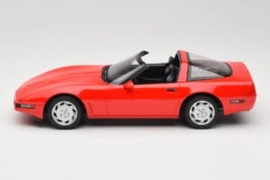 Chevrolet Corvette C4 Torch Red GT Spirit 1:18 GT537 Vaik - pilt 3/6