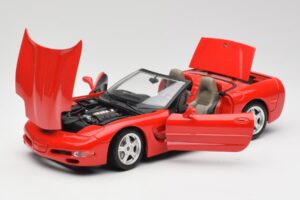 Chevrolet Corvette C5 Kabriolett Punane Bburago 1:18 3076 Metall - pilt 2/8