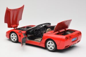 Chevrolet Corvette C5 Kabriolett Punane Bburago 1:18 3076 Metall - pilt 5/8
