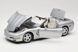 Chevrolet Corvette C5 Kabriolett Hõbedane Maisto 1:18 50317 Metall - pilt 2/8