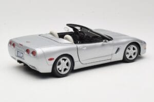 Chevrolet Corvette C5 Kabriolett Hõbedane Maisto 1:18 50317 Metall - pilt 3/8