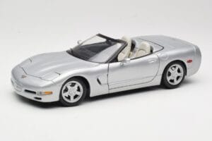 Chevrolet Corvette C5 Kabriolett Hõbedane Maisto 1:18 50317 Metall