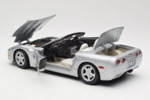 Chevrolet Corvette C5 Kabriolett Hõbedane Maisto 1:18 50317 Metall - pilt 5/8