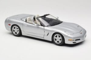 Chevrolet Corvette C5 Kabriolett Hõbedane Maisto 1:18 50317 Metall - pilt 6/8