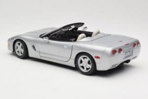 Chevrolet Corvette C5 Kabriolett Hõbedane Maisto 1:18 50317 Metall - pilt 7/8