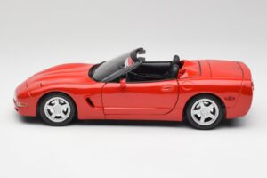 Chevrolet Corvette C5 Kabriolett Torch Punane Maisto 1:18 50318 Metall - pilt 4/8