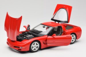 Chevrolet Corvette C5 Punane Bburago 1:18 3066 Metall - pilt 2/8