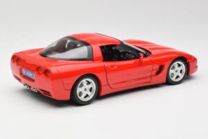 Chevrolet Corvette C5 Punane Bburago 1:18 3066 Metall - pilt 3/8
