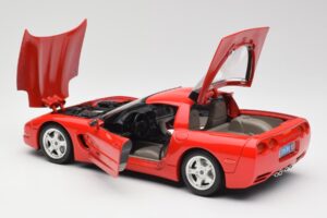 Chevrolet Corvette C5 Punane Bburago 1:18 3066 Metall - pilt 5/8