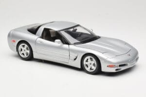 Chevrolet Corvette C5 Hõbedane Bburago 1:18 3056 Metall - pilt 6/8