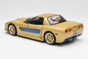 Chevrolet Corvette C5 Guldstrand Signature Edition Kuldne Maisto 1:18 31657 Metall - pilt 7/8
