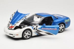 Chevrolet Corvette C5 Pace Car Rolex 24 at Daytona 1999 UT Models 1:18 39944 Metall - pilt 2/8