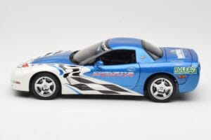 Chevrolet Corvette C5 Pace Car Rolex 24 at Daytona 1999 UT Models 1:18 39944 Metall - pilt 4/8