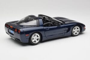 Chevrolet Corvette C5 Nassau Sinine Bburago 1:18 30166 Metall - pilt 3/8