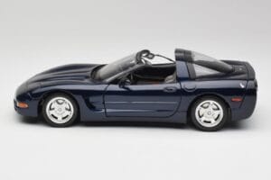Chevrolet Corvette C5 Nassau Sinine Bburago 1:18 30166 Metall - pilt 4/8