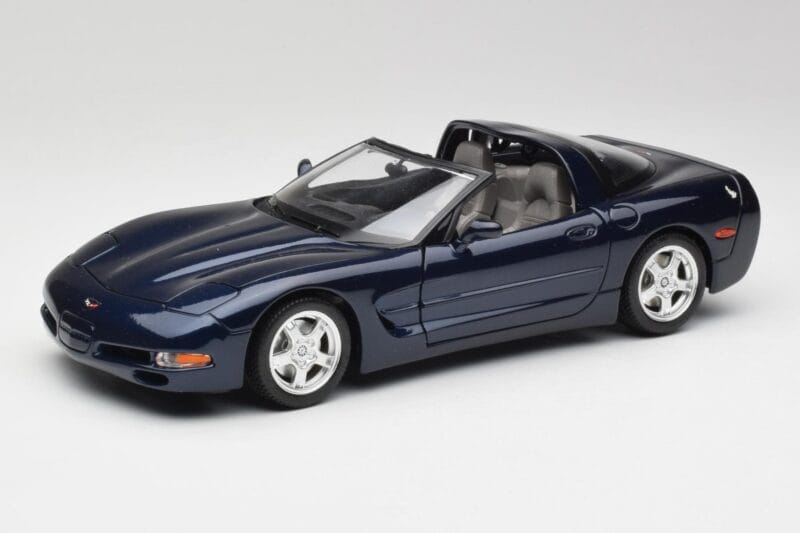 Chevrolet Corvette C5 Nassau Sinine Bburago 1:18 30166 Metall