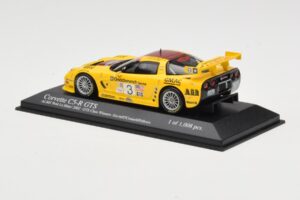 Chevrolet Corvette C5-R #3 R. Fellows / J. O'Connell / O. Gavin ALMS Petit Le Mans 2002 Minichamps 1:43 400021493 Metall - pilt 3/4