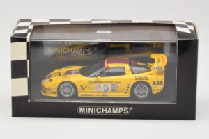 Chevrolet Corvette C5-R #3 R. Fellows / J. O'Connell / O. Gavin ALMS Petit Le Mans 2002 Minichamps 1:43 400021493 Metall - pilt 4/4