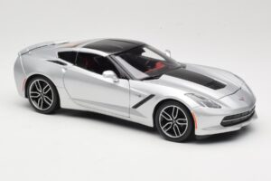 Chevrolet Corvette C7 Hõbedane Maisto 1:18 38132 Metall - pilt 6/8
