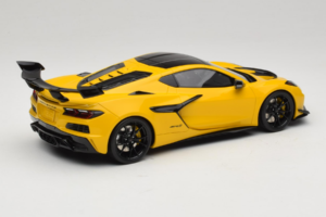 Chevrolet Corvette C8 ZR1 Kollane GT Spirit 1:18 GT528 Vaik - pilt 2/6