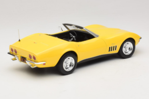 Chevrolet Corvette C3 Kabriolett Daytona Yellow Norev 1:18 189039 Metall - pilt 2/6