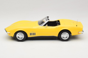 Chevrolet Corvette C3 Kabriolett Daytona Yellow Norev 1:18 189039 Metall - pilt 3/6