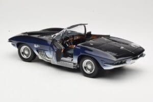 Chevrolet Corvette Mako Shark Tumesinine UT Models 1:18 21061 Metall - pilt 5/8