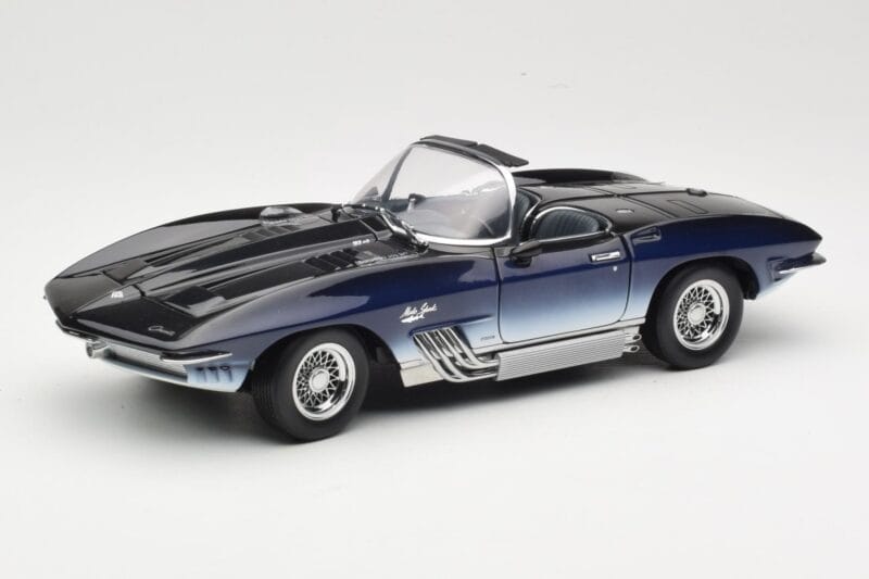 Chevrolet Corvette Mako Shark Tumesinine UT Models 1:18 21061 Metall