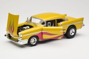 Chevrolet Custom Kollane Leegiga Hot Wheels 1:18 21356 Metall - pilt 2/8